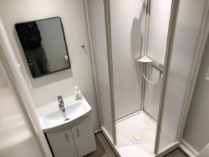 Toilet 3